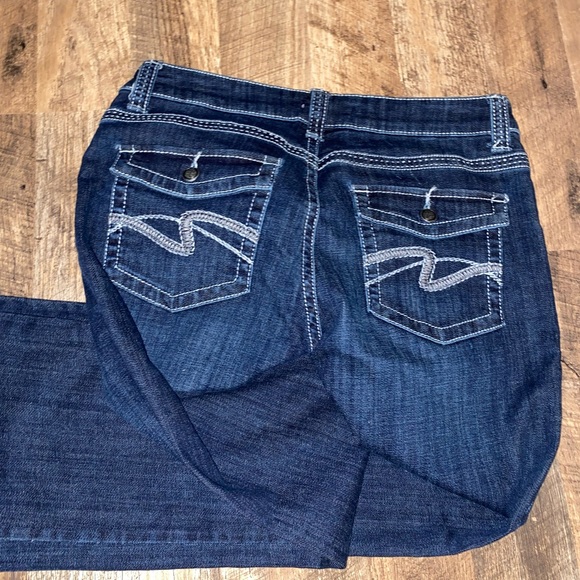 Lee Slender Secrets Embellished lowered on the waist Jeans- - Picture 8 of 12